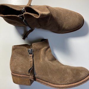 Dolce Vita Sutton ankle bootie  Khaki Suede Size 9.5